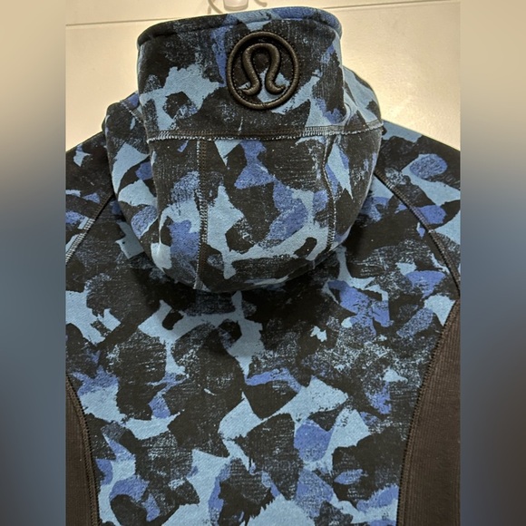 Lululemon: Women’s Full Zip Scuba Hoodie- Size 6 - Picture 12 of 12